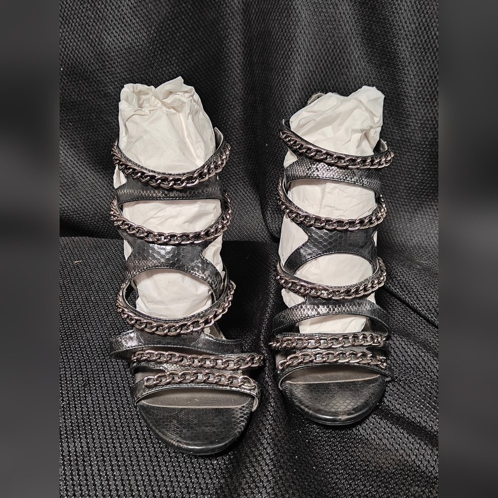 Elegant Black Chain Strap Women's Sandals Sam & Libby Size 9